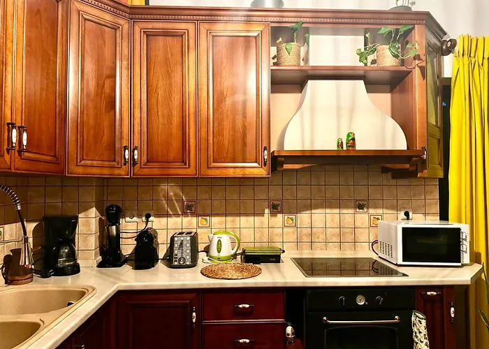 Jasmine Place * Calamata